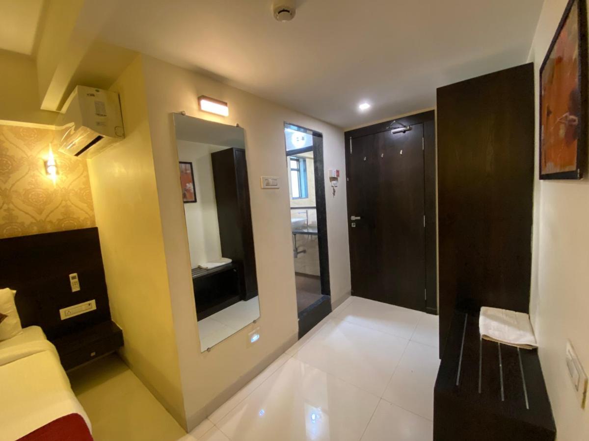 Hotel Singh'S By Wb Inn, Vashi, Navi Mumbai Zewnętrze zdjęcie