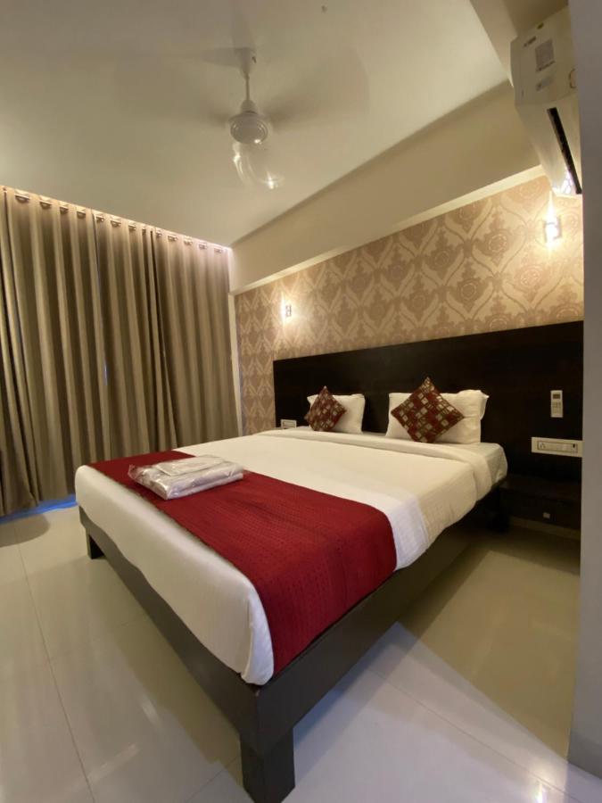 Hotel Singh'S By Wb Inn, Vashi, Navi Mumbai Zewnętrze zdjęcie