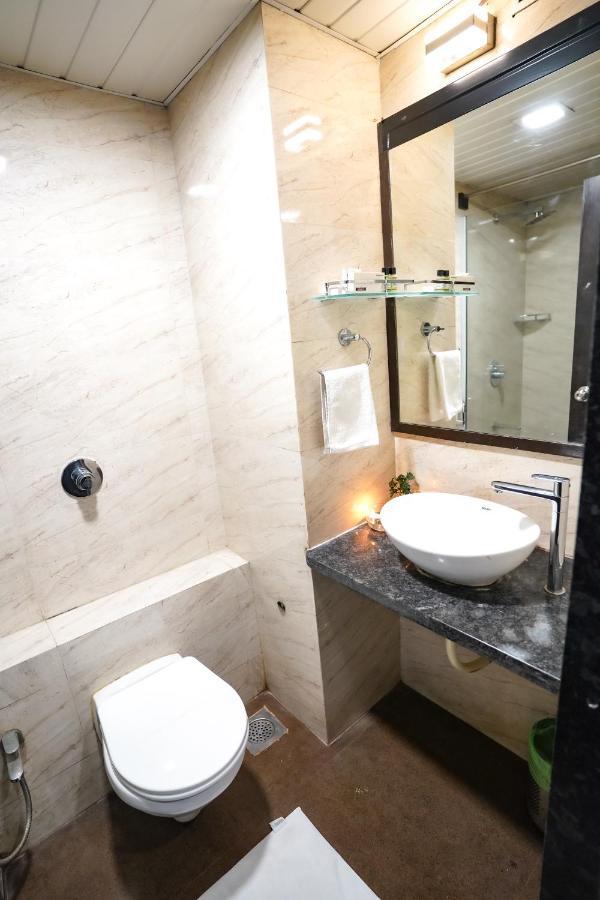 Hotel Singh'S By Wb Inn, Vashi, Navi Mumbai Zewnętrze zdjęcie